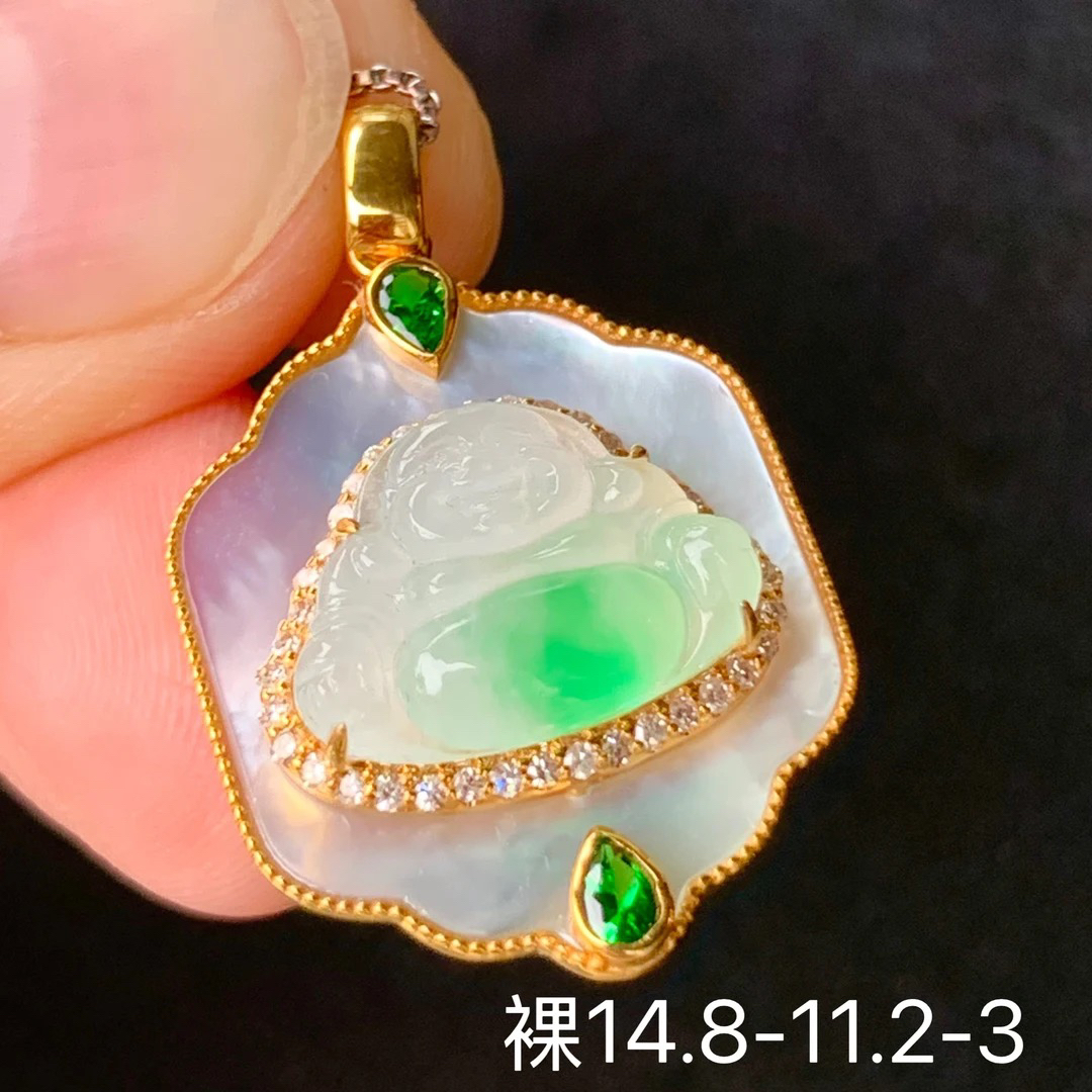 高冰阳绿佛公天然翡翠吊坠 镶嵌精致