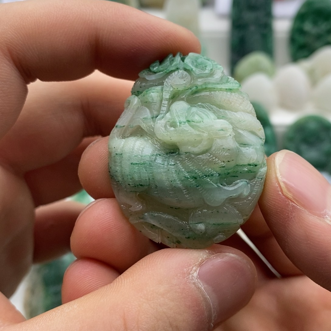 独山玉颈饰未镶嵌