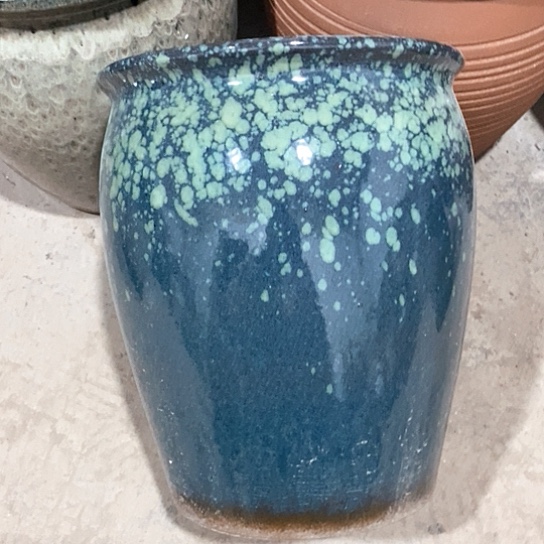 紫砂花盆口25高度30绿雪花