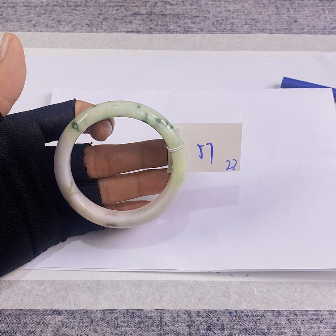 未镶嵌手镯翡翠22