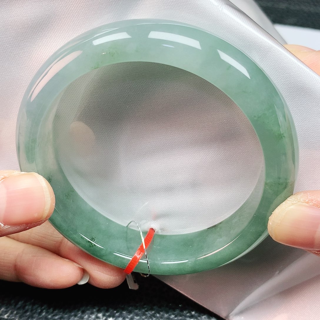 翡翠手镯未镶嵌57+圈