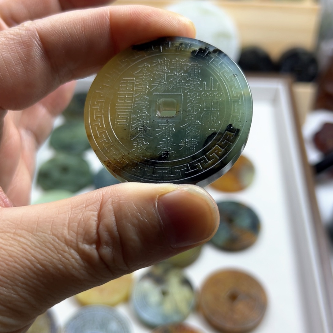 蛇纹石玉合金颈饰