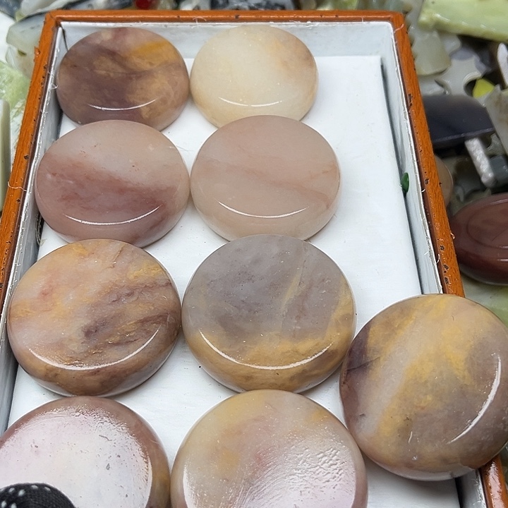 未镶嵌和田玉（翠青玉）珠宝奇石A***s