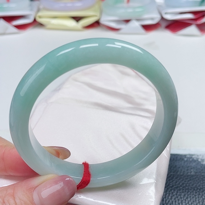 翡翠手镯未镶嵌缅甸翡翠