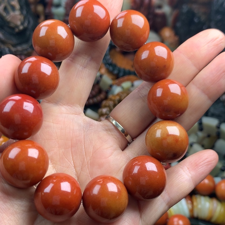 透闪石质玉未镶嵌珠宝奇石