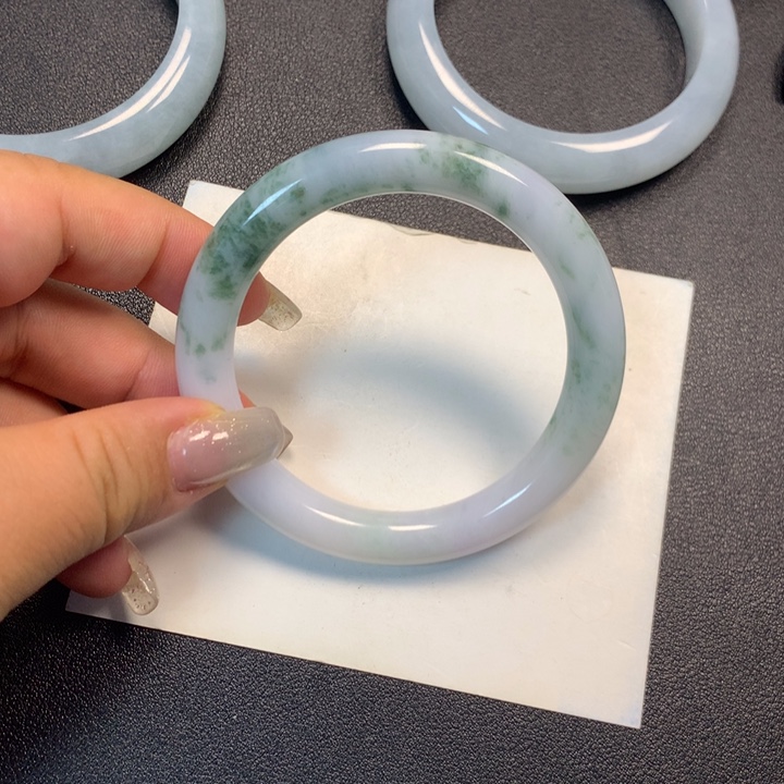 甜***语翡翠未镶嵌手镯天然缅甸翡翠手镯a货