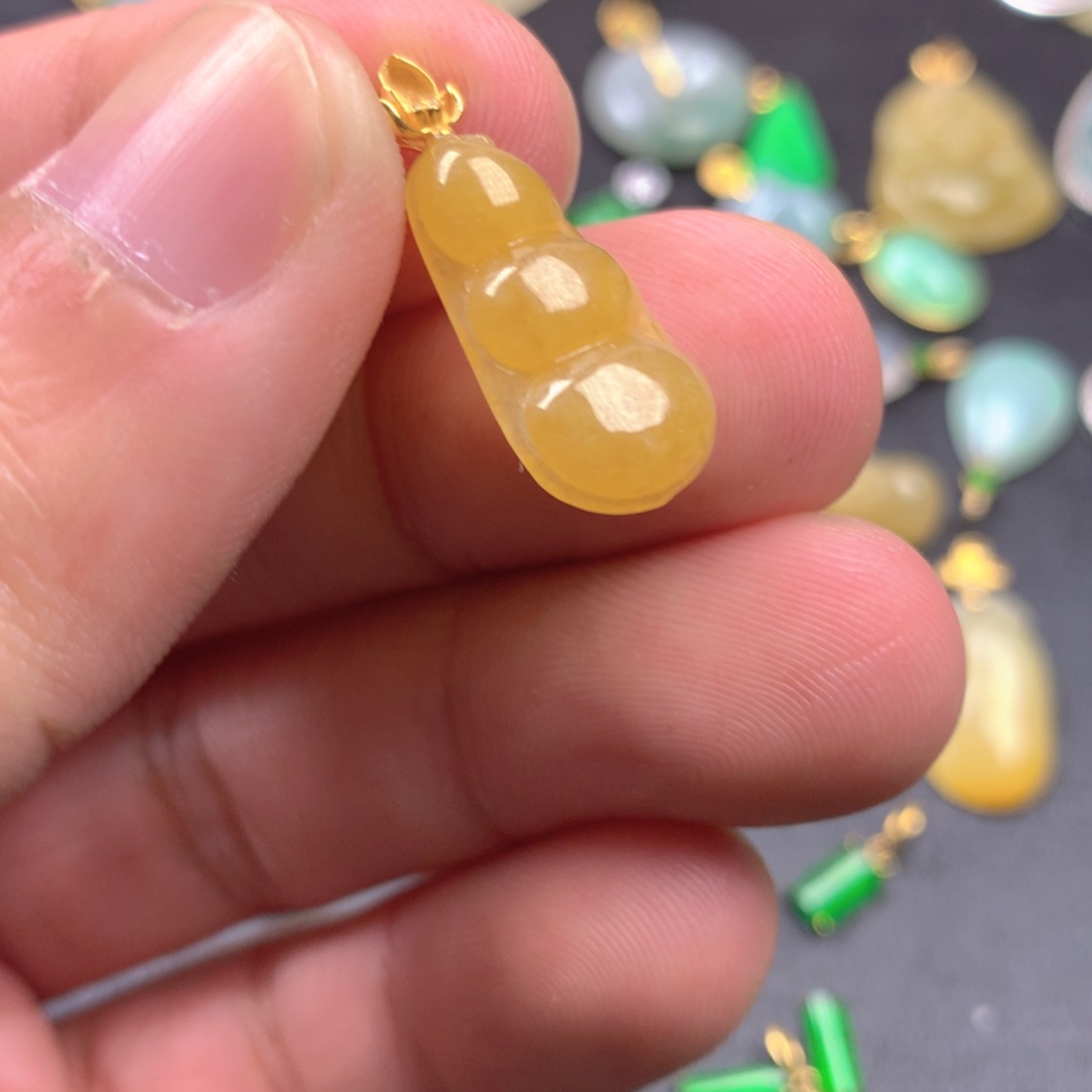 【闪购商品】颈饰18K金镶嵌翡翠翡翠