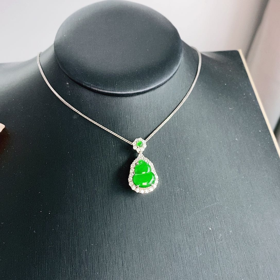 翡翠银S925镶嵌颈饰多样性