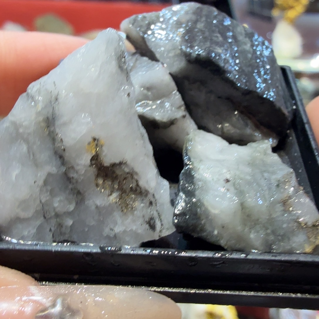 钧20g聚金阁天然明金矿标