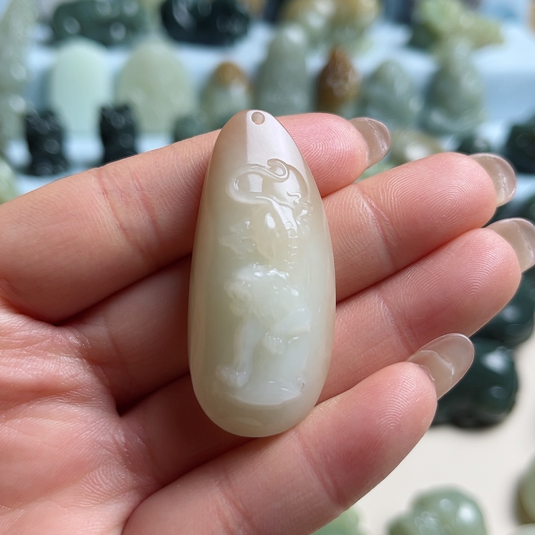 和田玉未镶嵌挂件