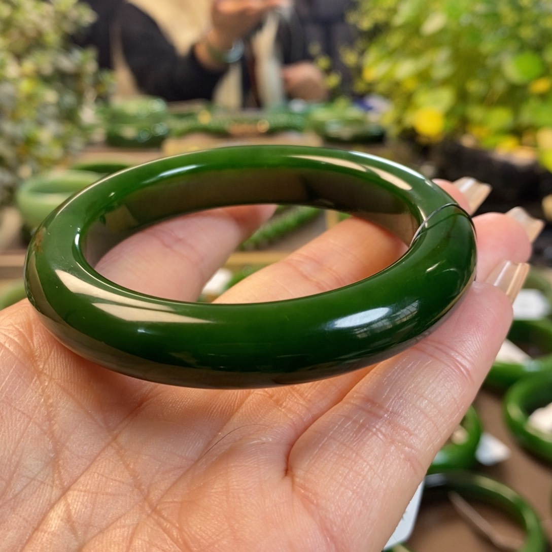 和田玉（碧玉）手镯未镶嵌