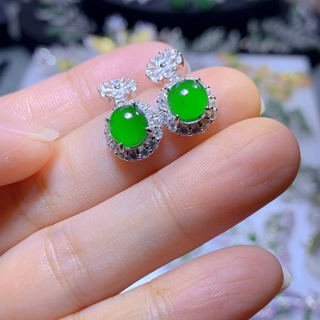 翡翠颈饰银S925镶嵌天然翡翠