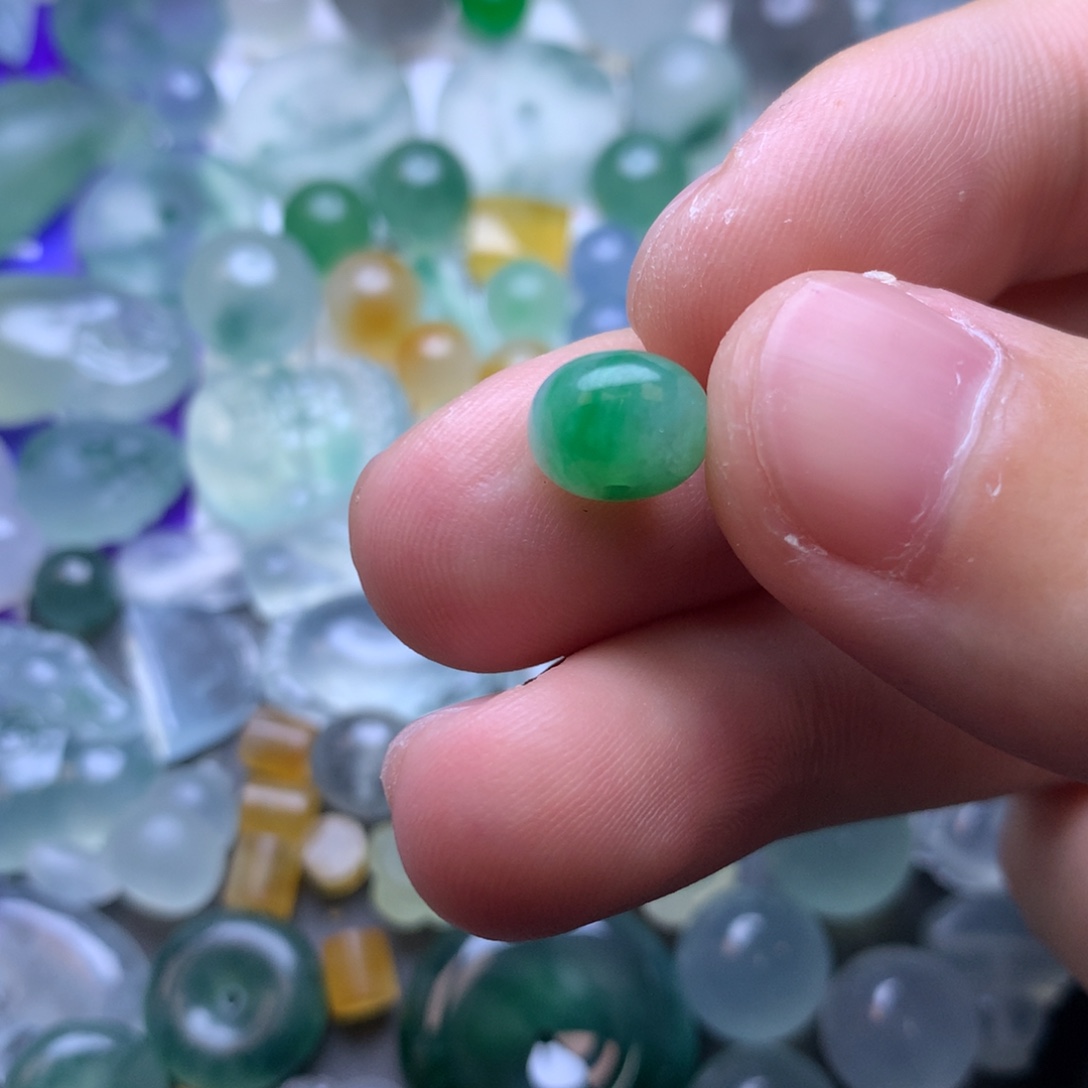 定制翡翠未镶嵌珠子