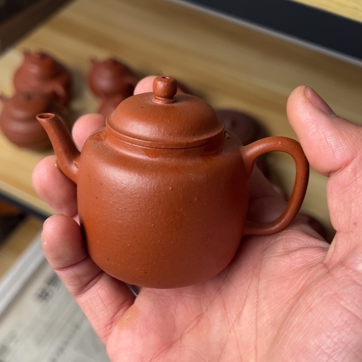 紫砂茶壶杰****3瑕疵朱泥宫灯115cc