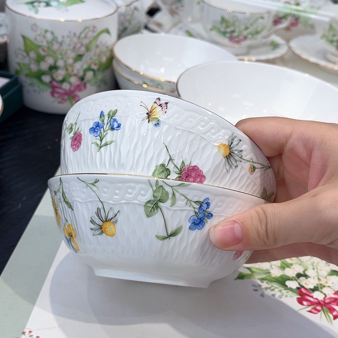 骨瓷两个饭碗——————