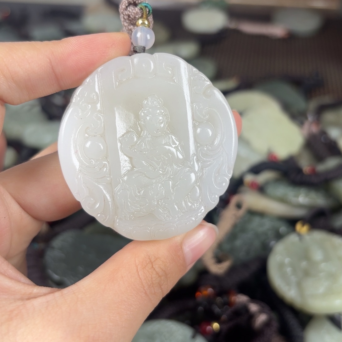 和田玉颈饰未镶嵌