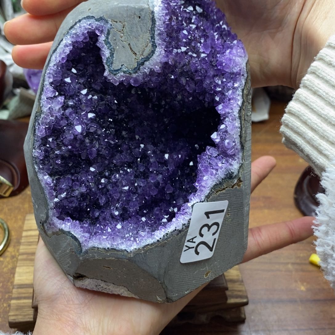 未镶嵌水晶大型摆件（非配饰）