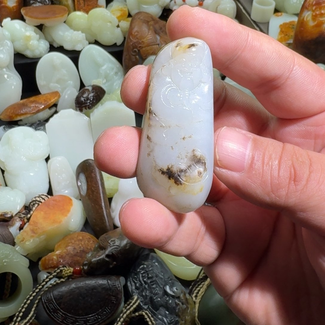 和田玉颈饰未镶嵌