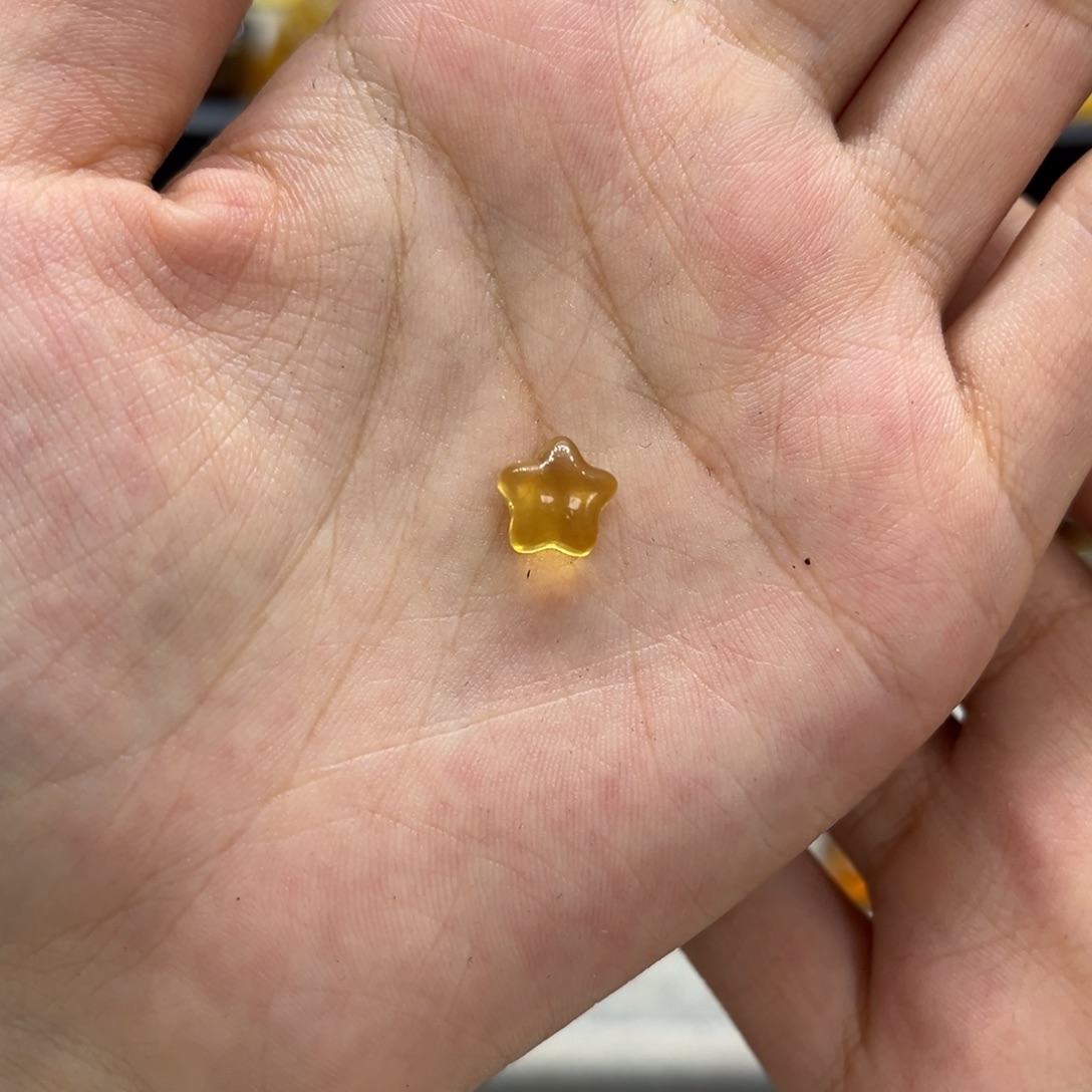 刘***辄琥珀未镶嵌裸石天然琥珀