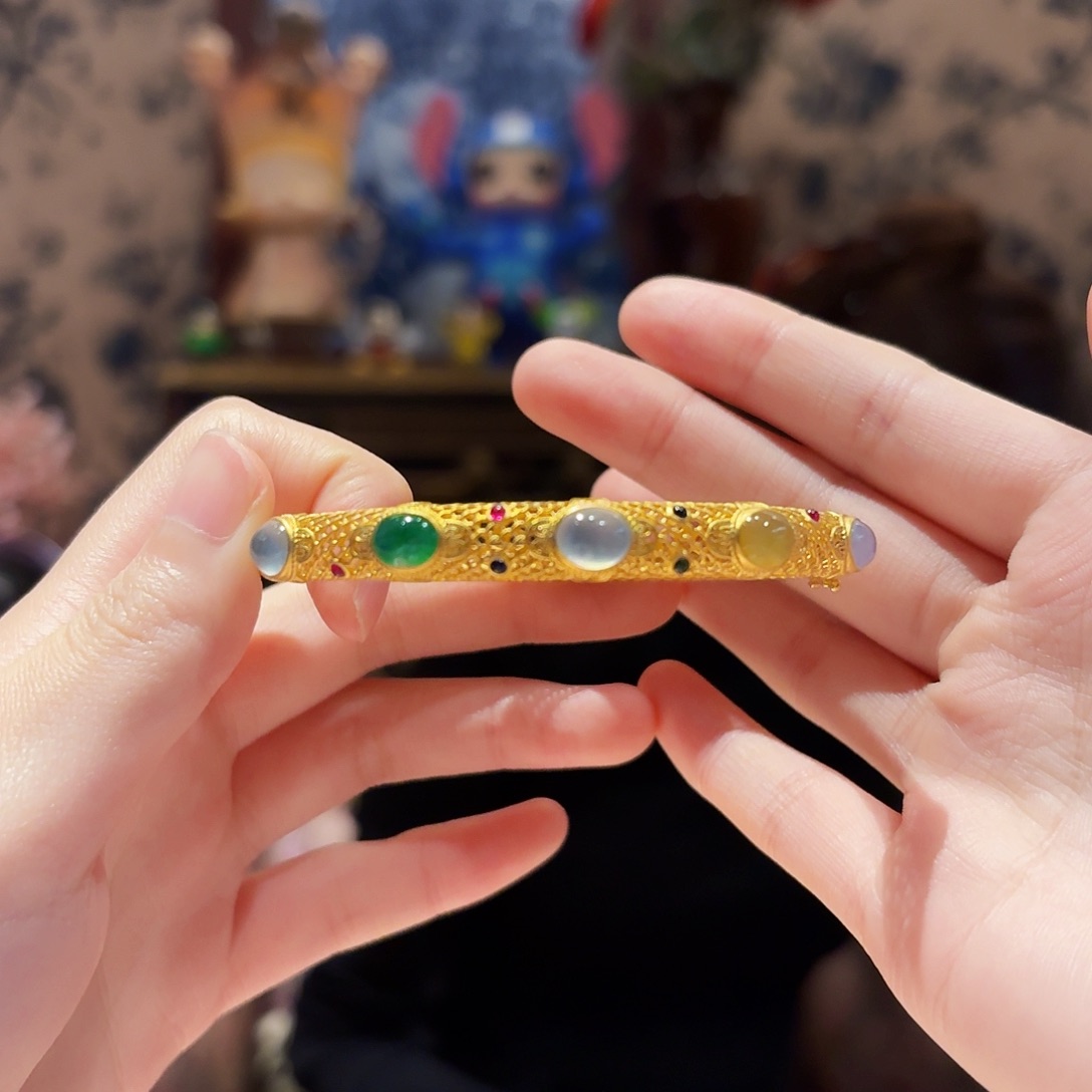 翡翠手镯18K金镶嵌手镯