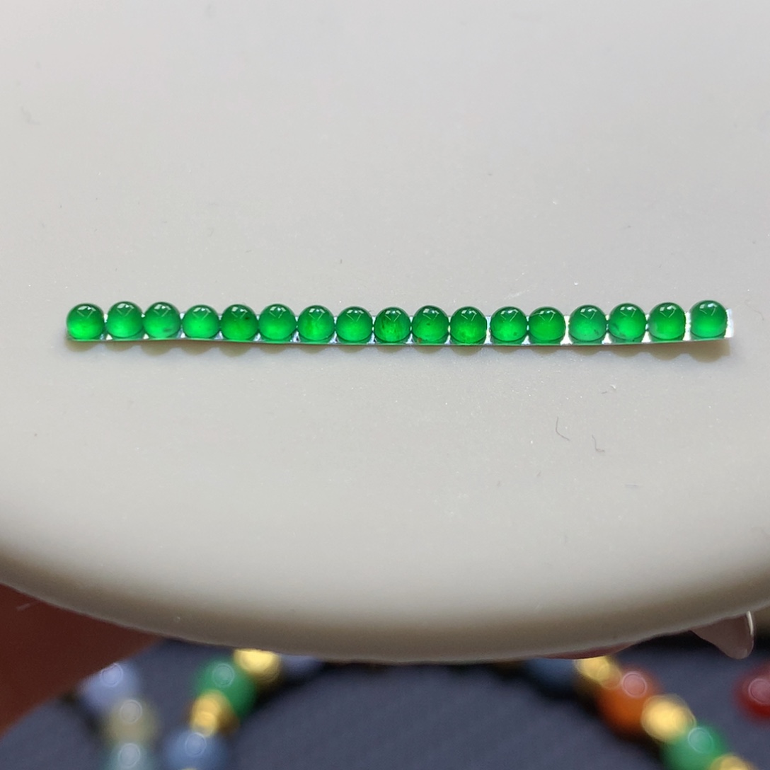 定制翡翠未镶嵌 毛货抛光定制 阳绿小蛋面17颗 推荐做排戒