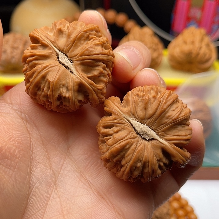 桃核吊坠42闷白狮子头