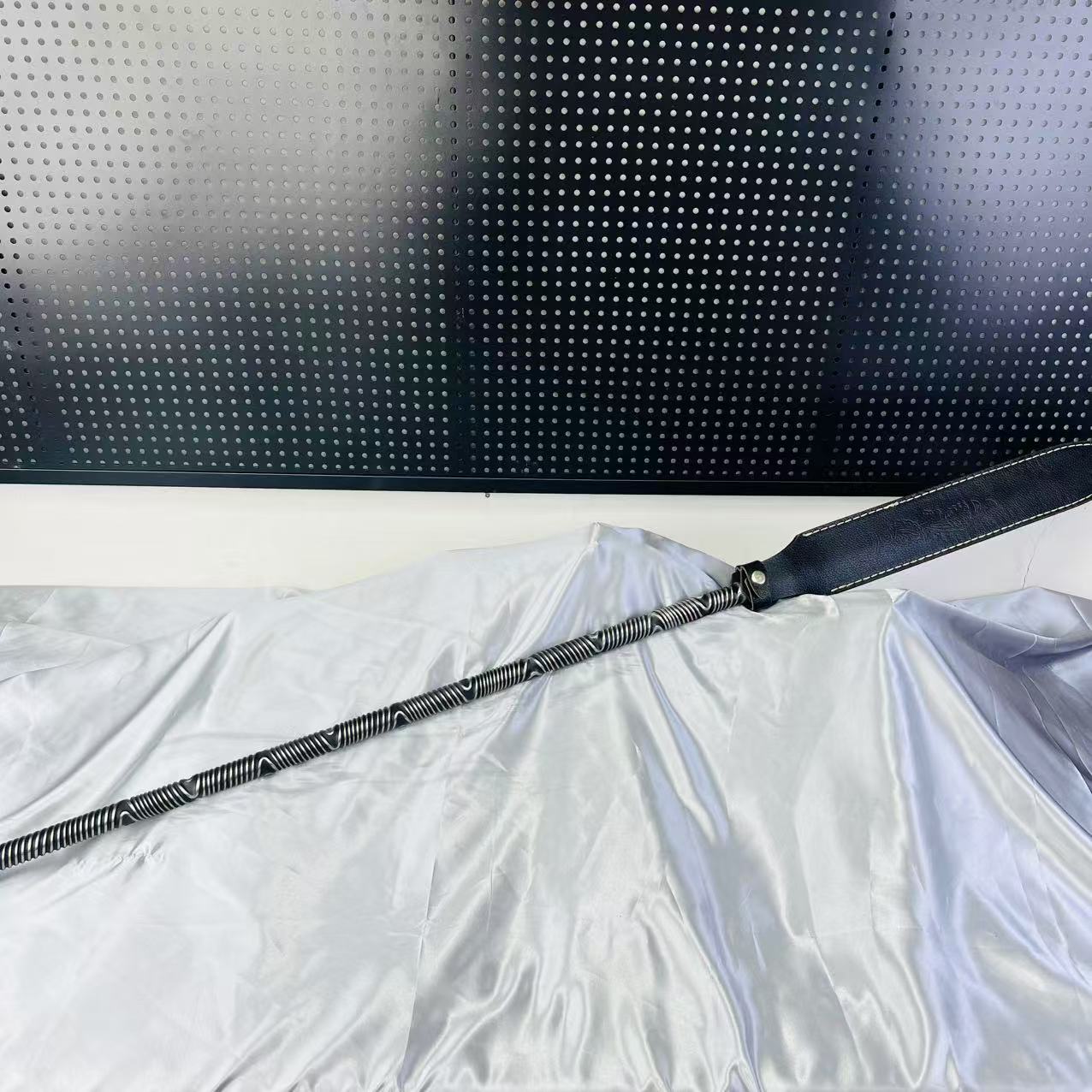 雷龙泉长款手工制作扭转一体刀剑花纹钢工艺收藏品未开刃