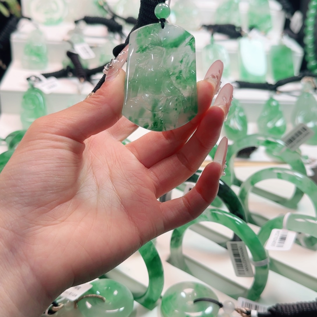 石英质玉吊坠(赠链)未镶嵌