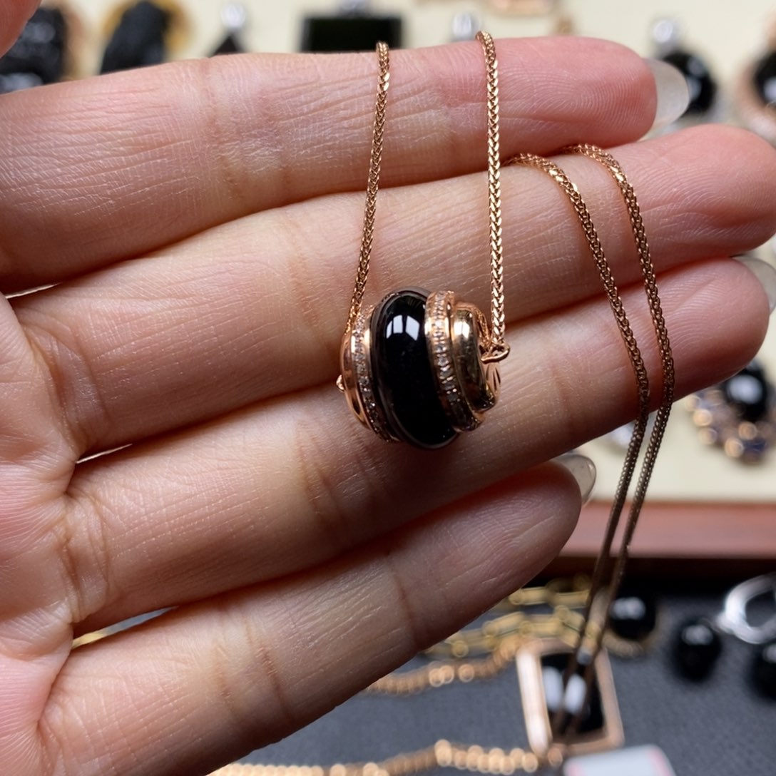 翡翠颈饰18K金镶嵌憧*路路通