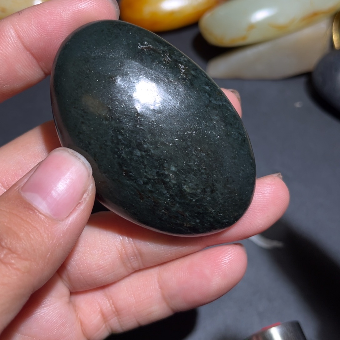 和田玉未镶嵌珠宝奇石