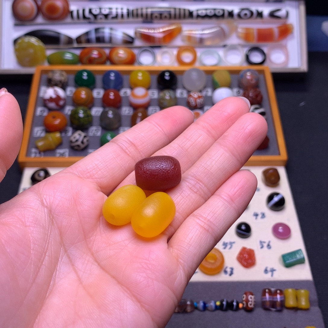 田***野玛瑙/玉髓未镶嵌颈饰