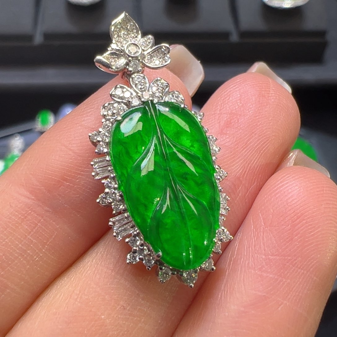 翡翠颈饰18K金镶嵌收到货48小时鉴赏期