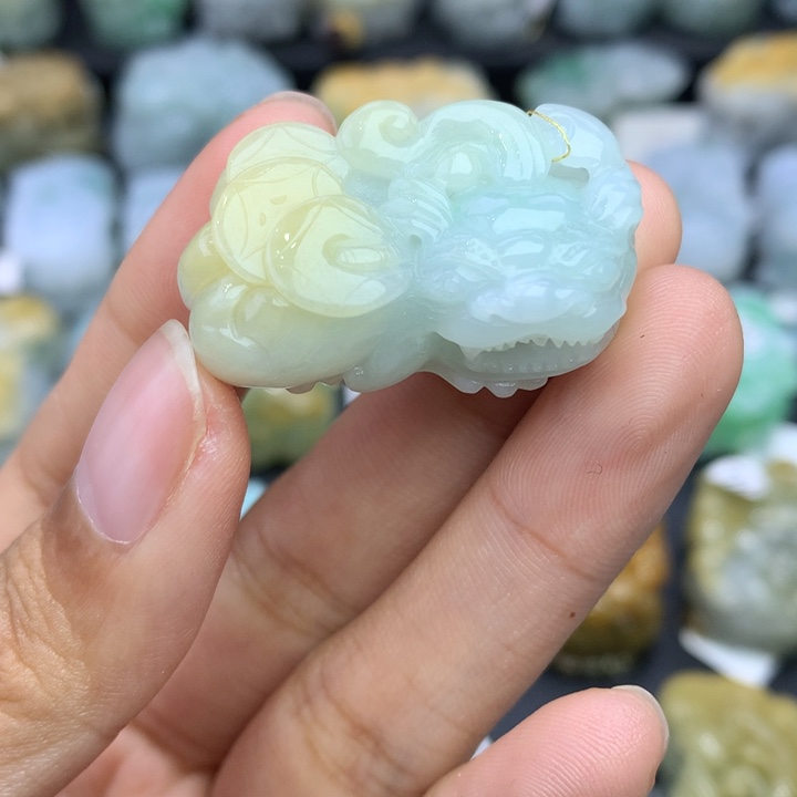 翡翠颈饰未镶嵌天然缅甸翡翠