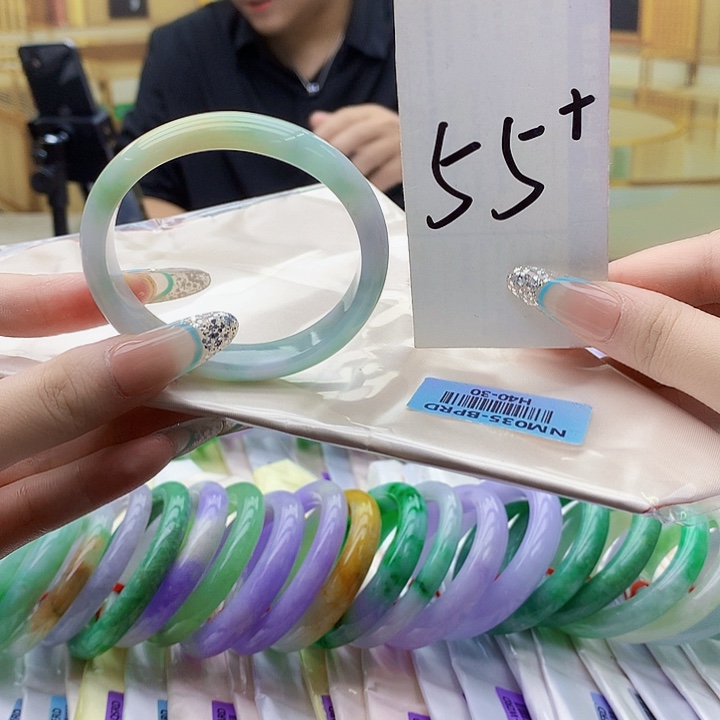 翡翠未镶嵌手镯ii