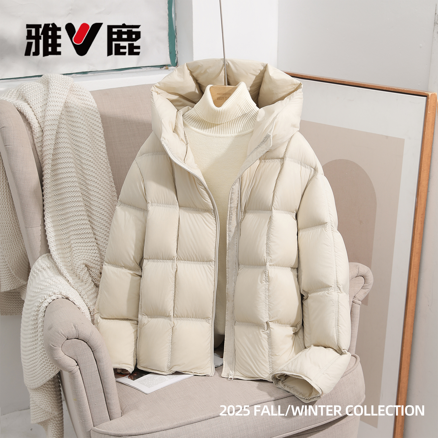雅鹿短款时尚休闲羽绒服女款2025秋冬新款宽松连帽保暖面包服外套