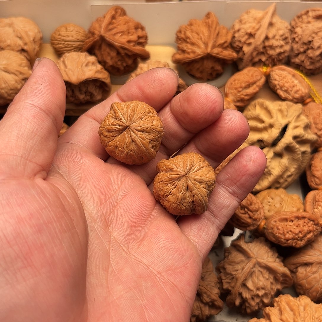 杰***然吊坠文玩核桃元宝