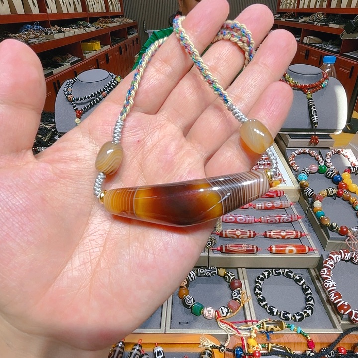 未镶嵌玛瑙/玉髓珠宝奇石