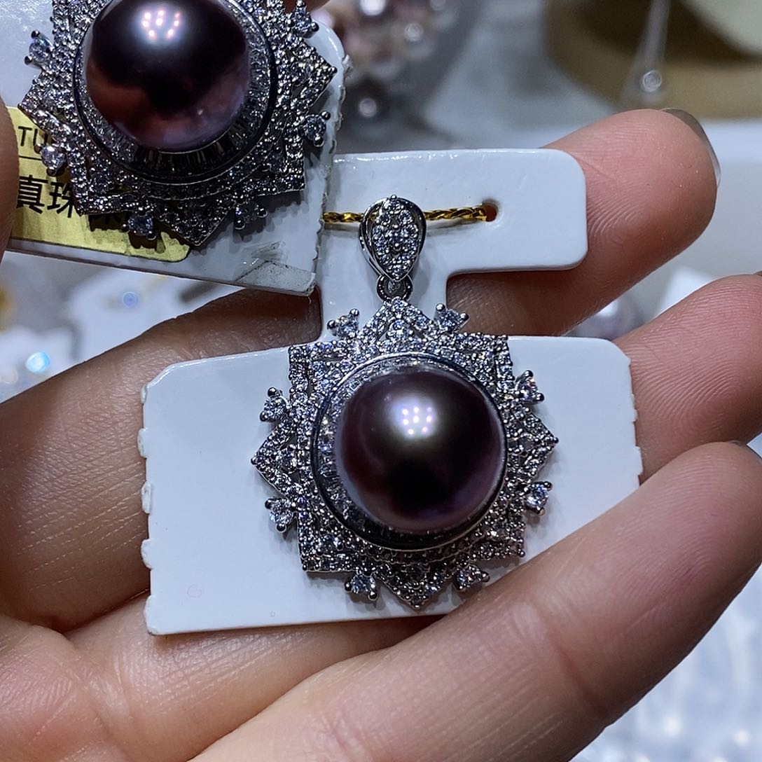 淡水珍珠吊坠未镶嵌