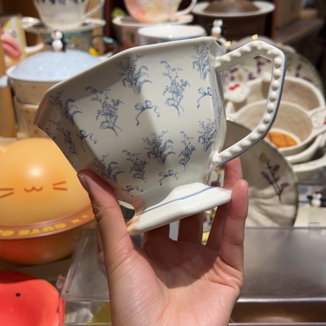 铃兰花中古早餐杯