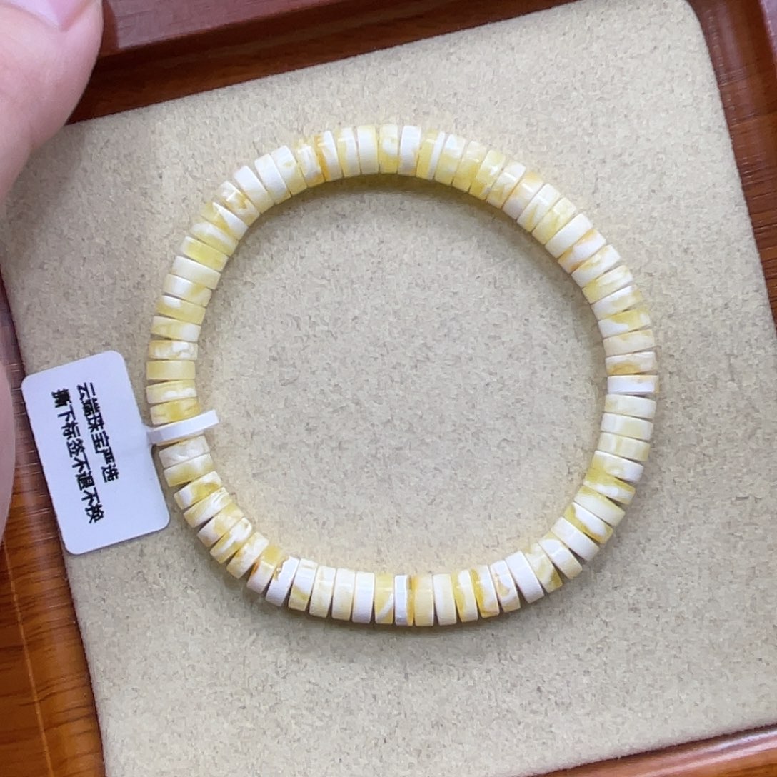 蜜蜡珠宝奇石未镶嵌7.1mm