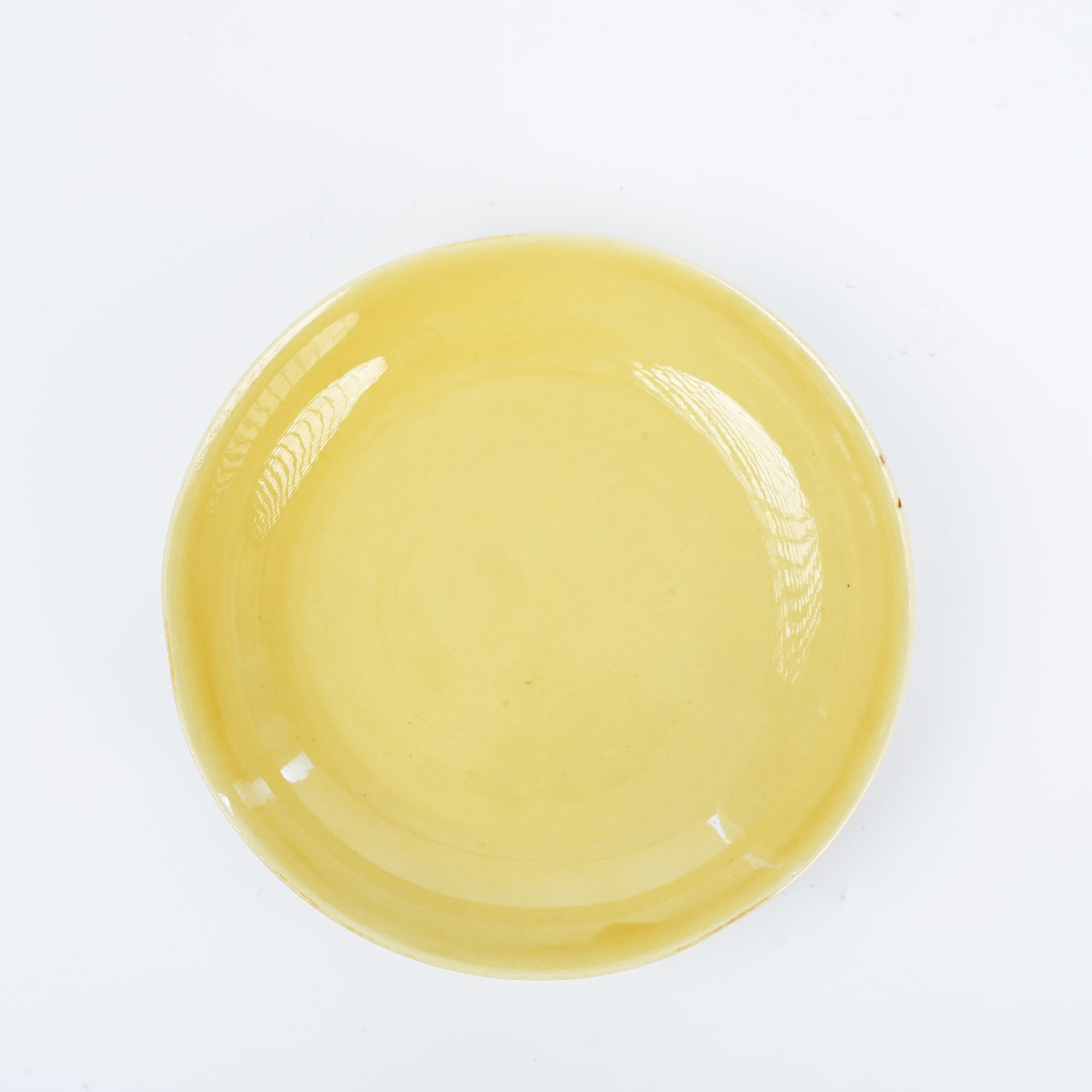 Lot024   黄釉盘