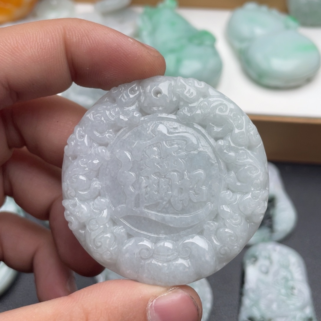 翡翠未镶嵌吊坠(不含链)