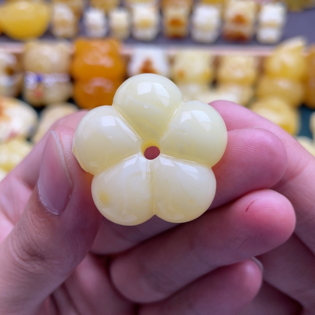 琥珀未镶嵌裸石蜜蜡