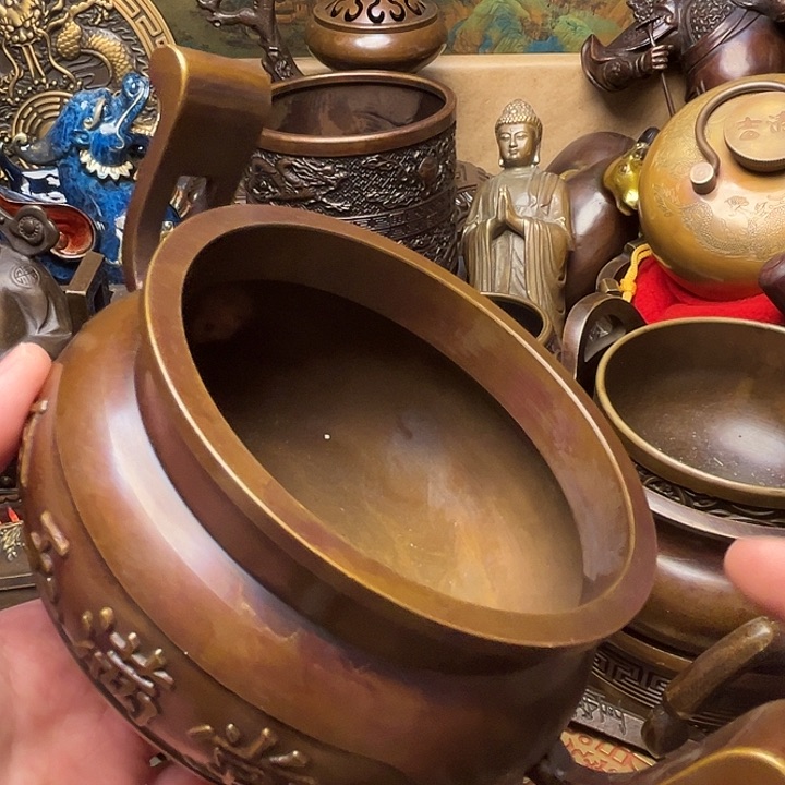 精美铜器批发档口