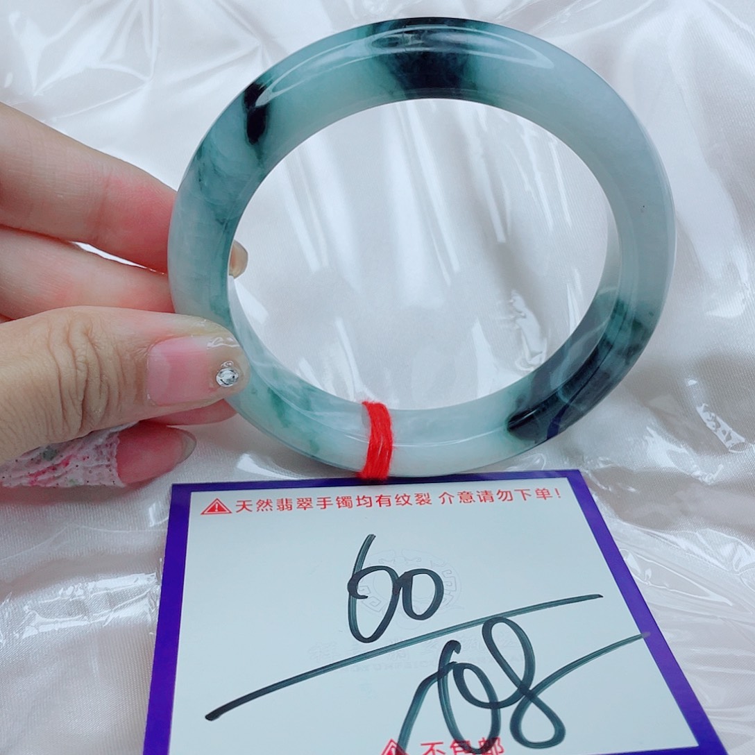 翡翠未镶嵌手镯翡翠