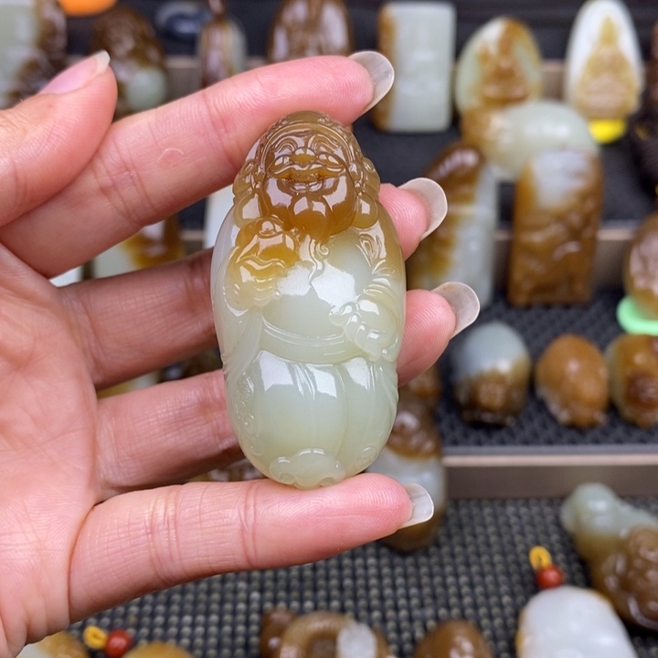 逆***风和田玉未镶嵌颈饰