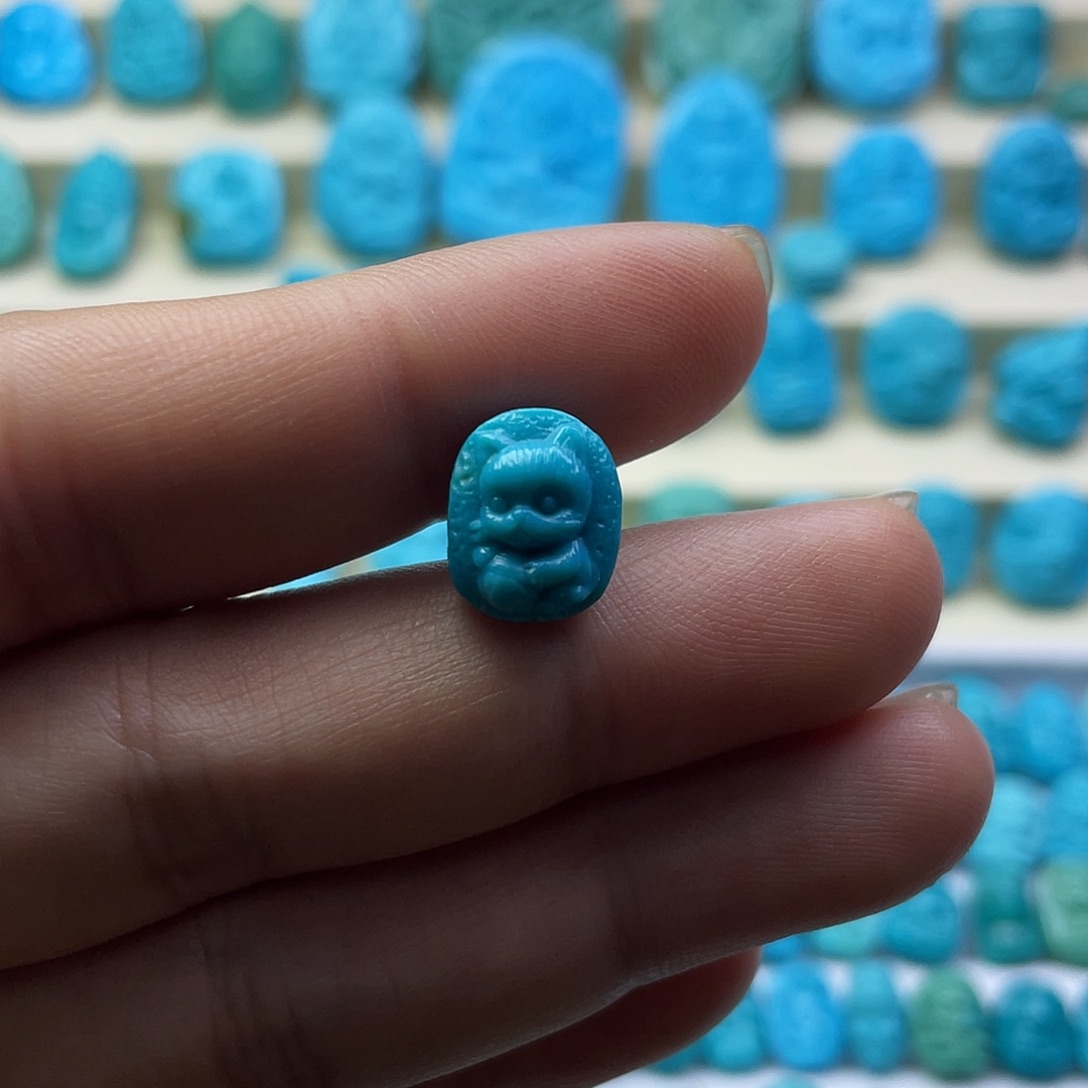 绿松石未镶嵌颈饰