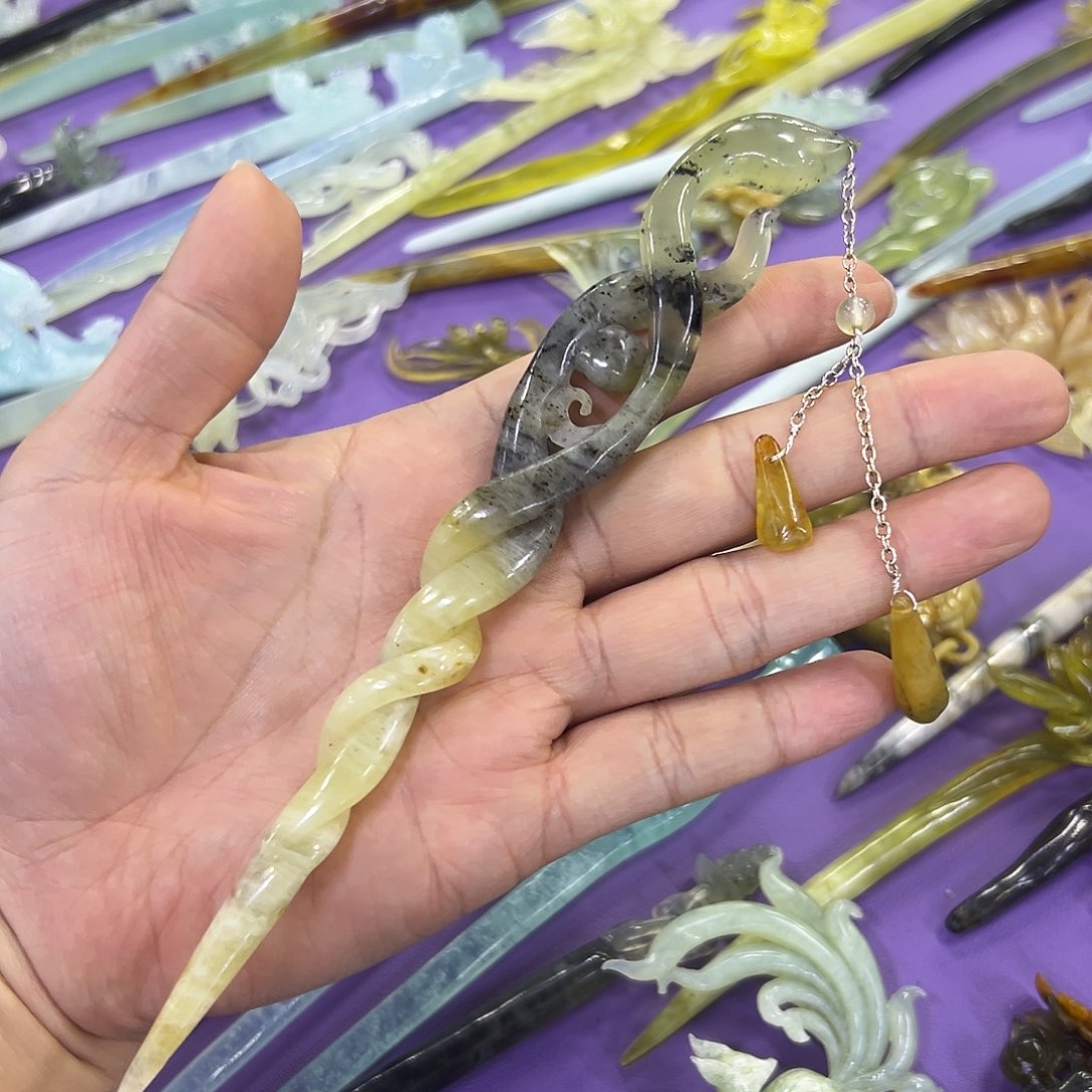 未镶嵌蛇纹石玉缘起