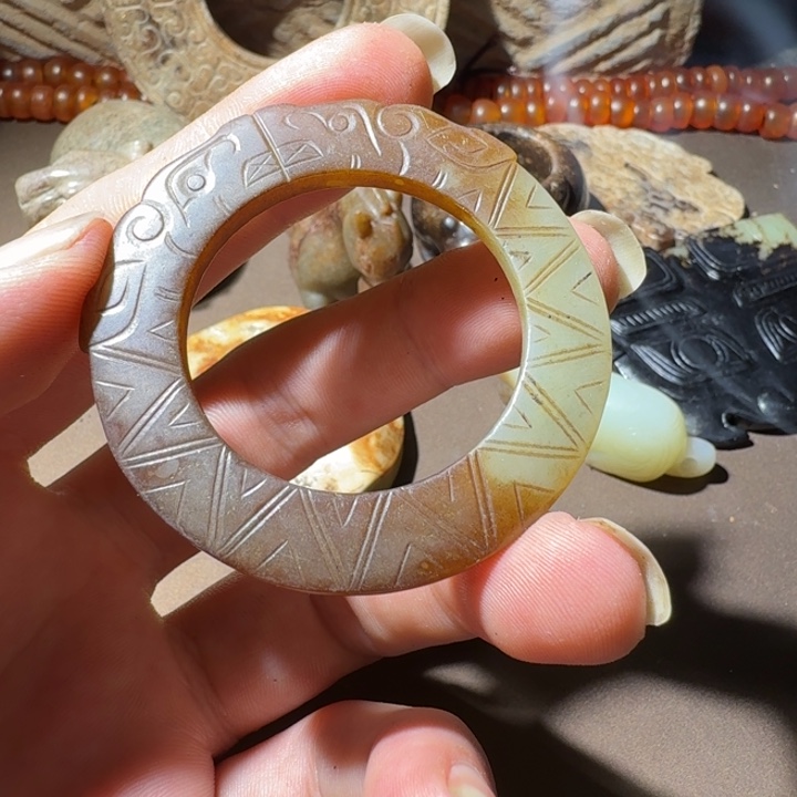 欧***巴和田玉（糖玉）未镶嵌车挂