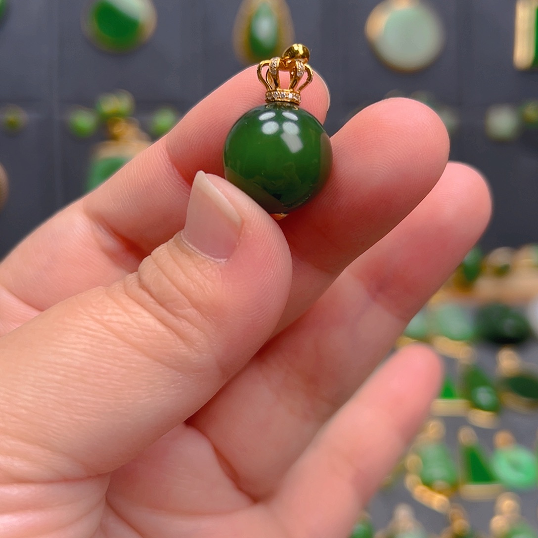 和田玉（碧玉）18K金镶嵌吊坠(不含链)